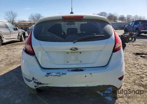 2013 Ford Fiesta S z USA, uszkodzony, nr VIN 3FADP4TJ4DM215284